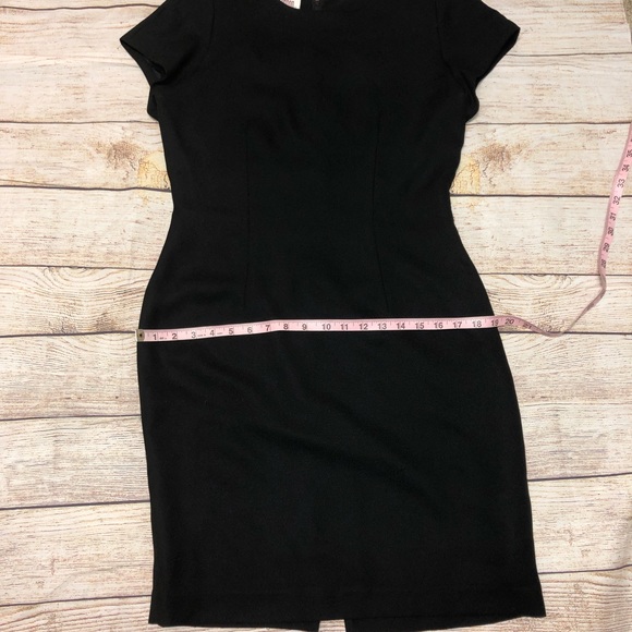 Maggy London Shift Short Sleeve Dress - Picture 6 of 8